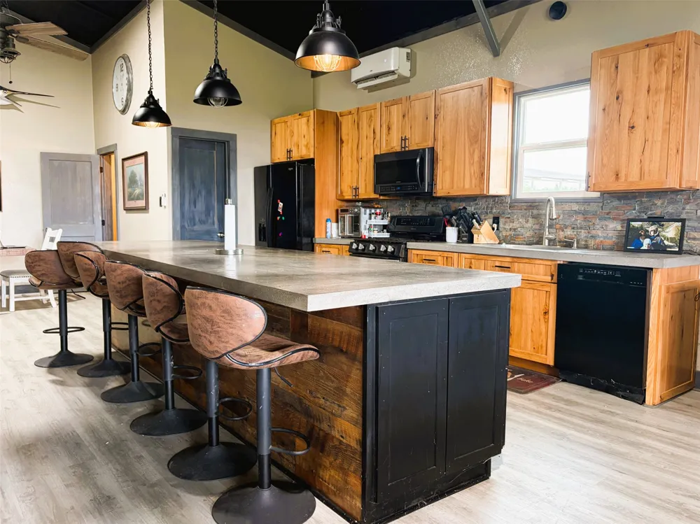 397 Private Road 3072 Lampasas, TX 76550