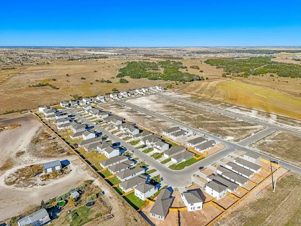 224 Escape Way Jarrell, TX 76537