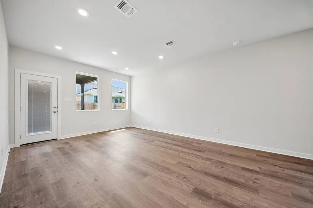 224 Escape Way Jarrell, TX 76537