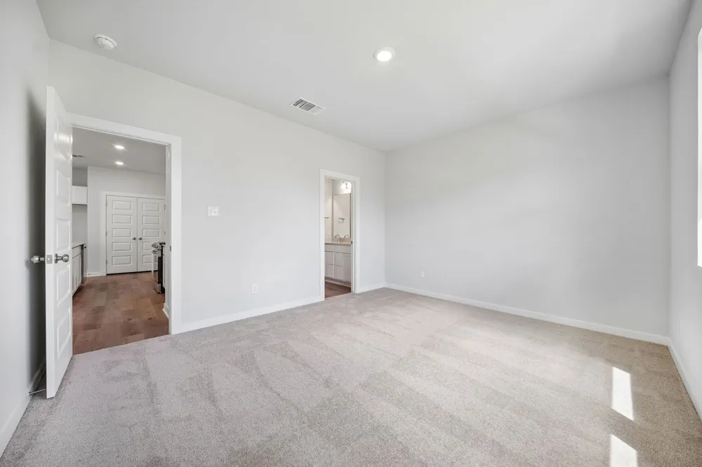 224 Escape Way Jarrell, TX 76537