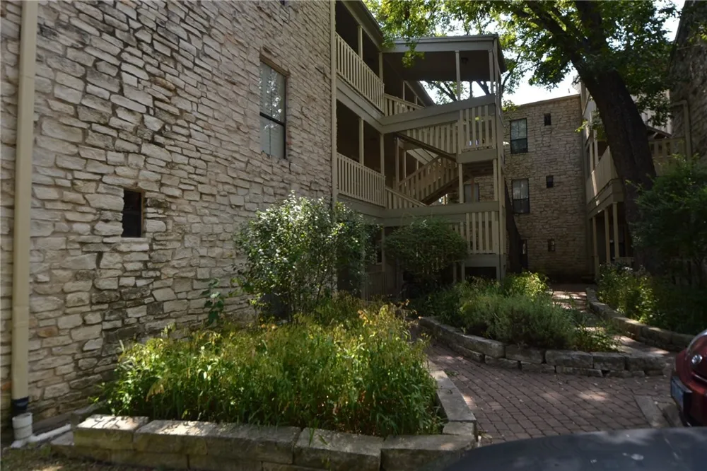 4401 Speedway #305 Austin, TX 78751