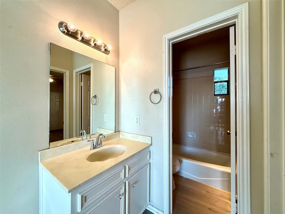 4401 Speedway #305 Austin, TX 78751