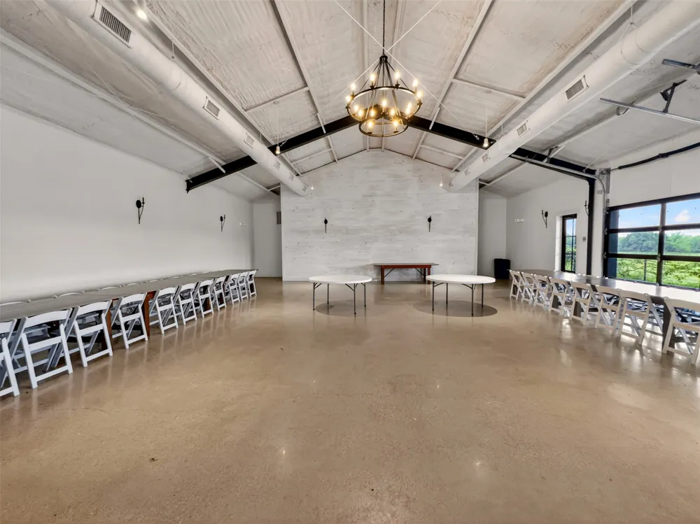 6106 SE FM Ranch Holland, TX 76534