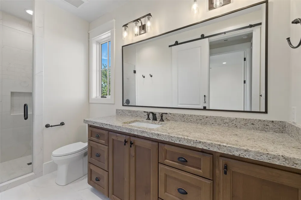 2401 Sailboat Pass Spicewood, TX 78669
