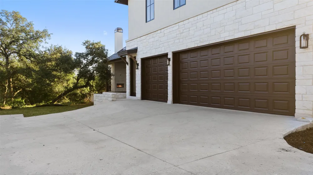 2401 Sailboat Pass Spicewood, TX 78669