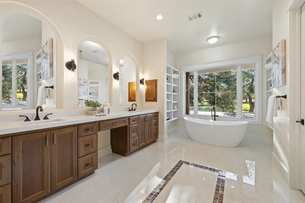 2401 Sailboat Pass Spicewood, TX 78669