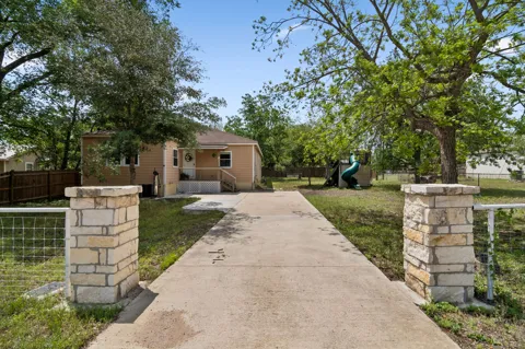 810 Lamar Street