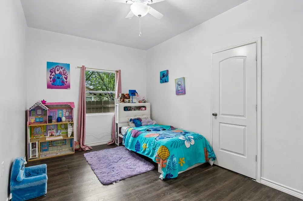 810 Lamar Street Luling, TX 78648