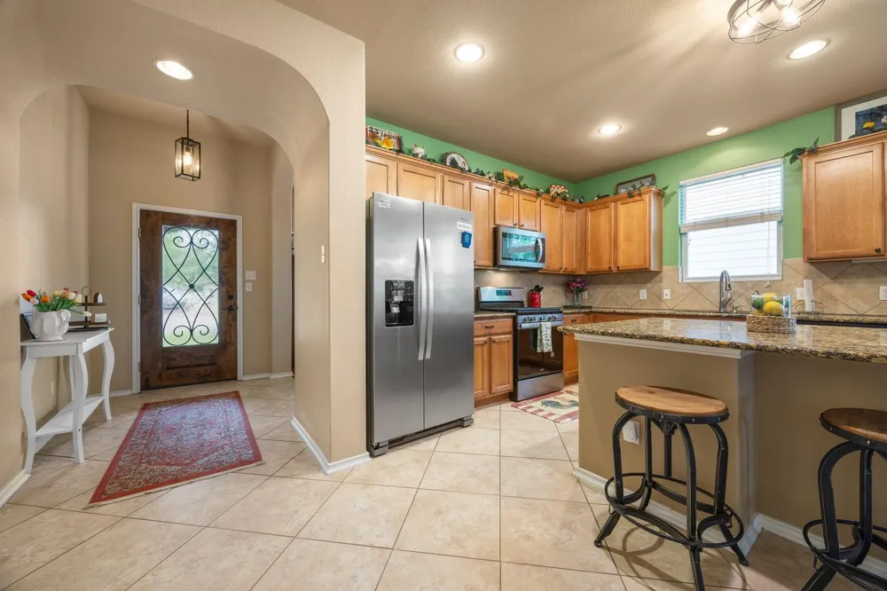 208 Birch Drive Kyle, TX 78640