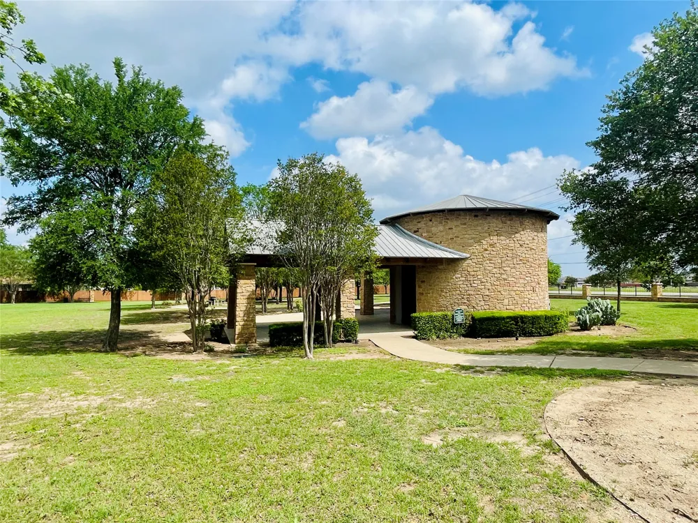 208 Birch Drive Kyle, TX 78640