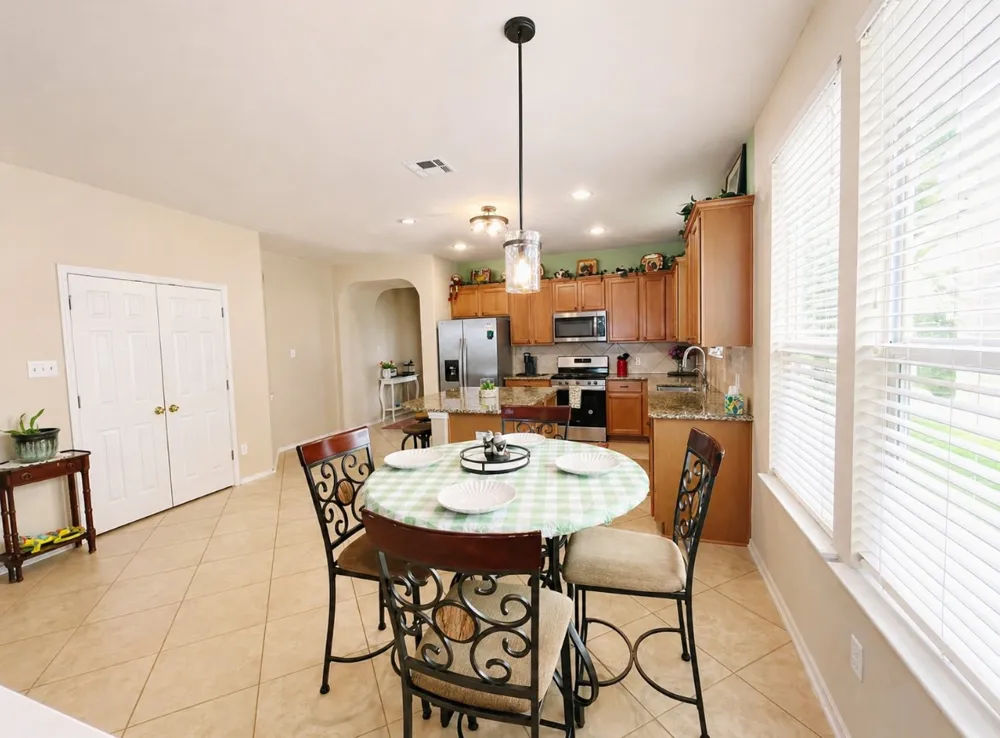 208 Birch Drive Kyle, TX 78640