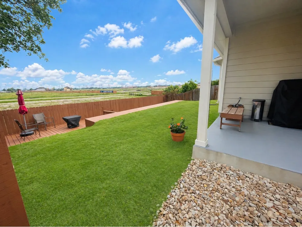 208 Birch Drive Kyle, TX 78640