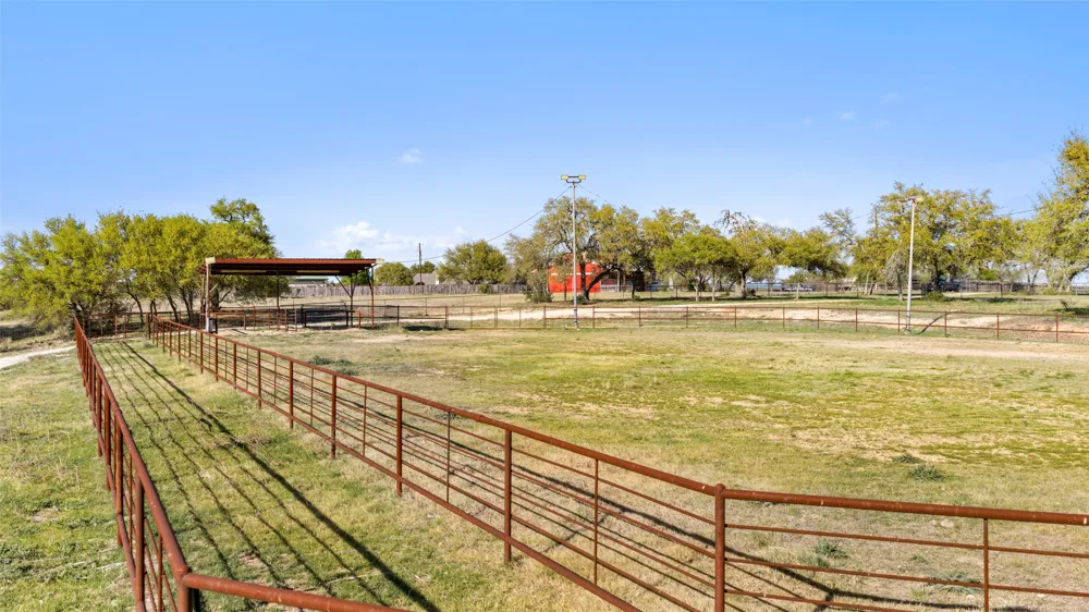 118 Landons Way Blanco, TX 78606
