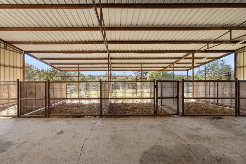 118 Landons Way Blanco, TX 78606