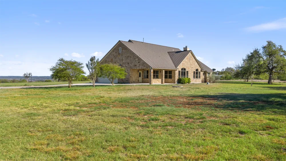 118 Landons Way Blanco, TX 78606