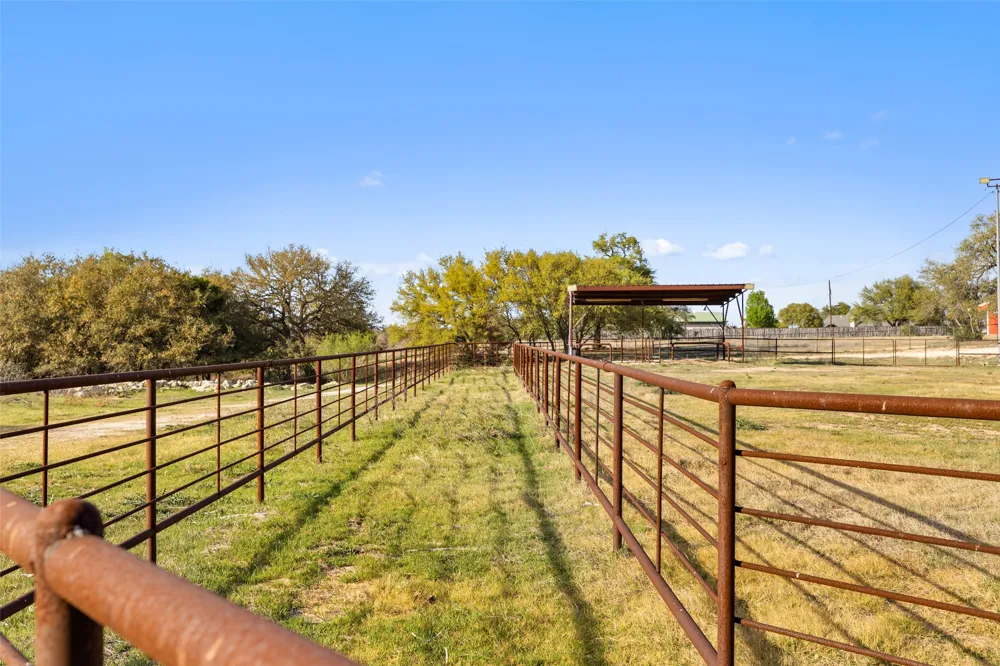 118 Landons Way Blanco, TX 78606