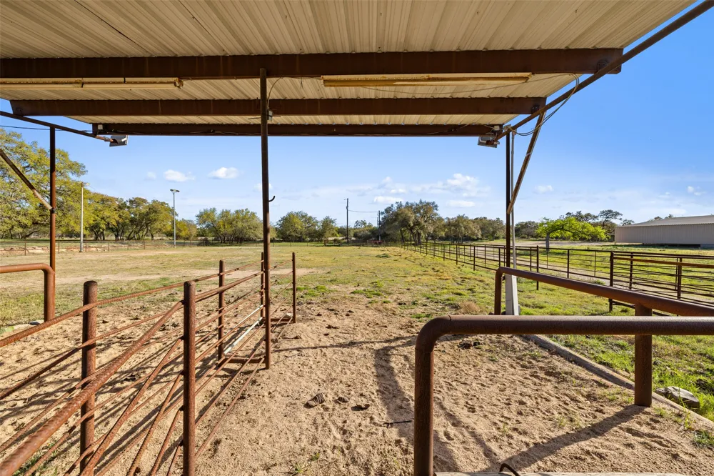 118 Landons Way Blanco, TX 78606
