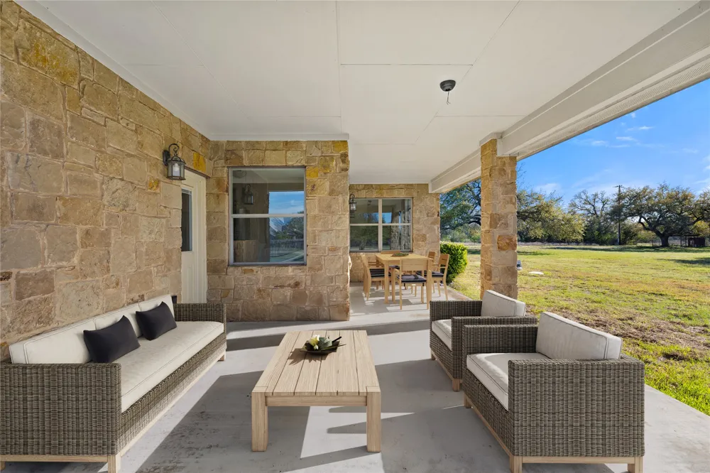 118 Landons Way Blanco, TX 78606