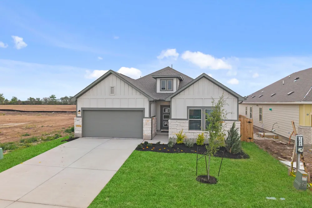145 Ayres Horn Cedar Creek, TX 78612