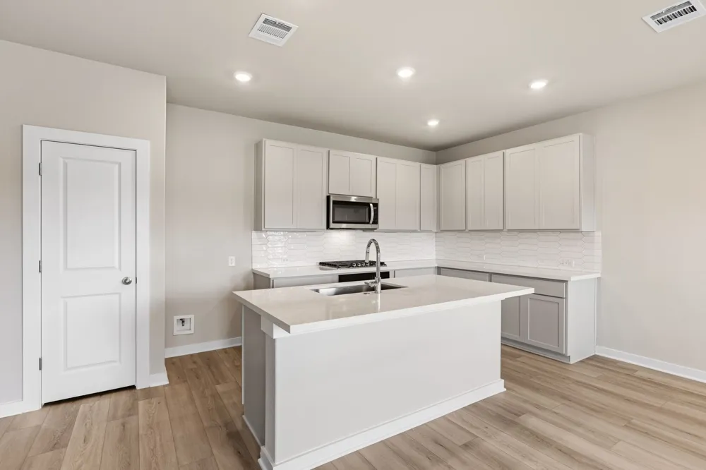 145 Ayres Horn Cedar Creek, TX 78612