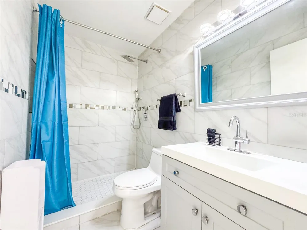 1836 CRYSTAL LAKE DRIVE #104 Lakeland, FL 33801