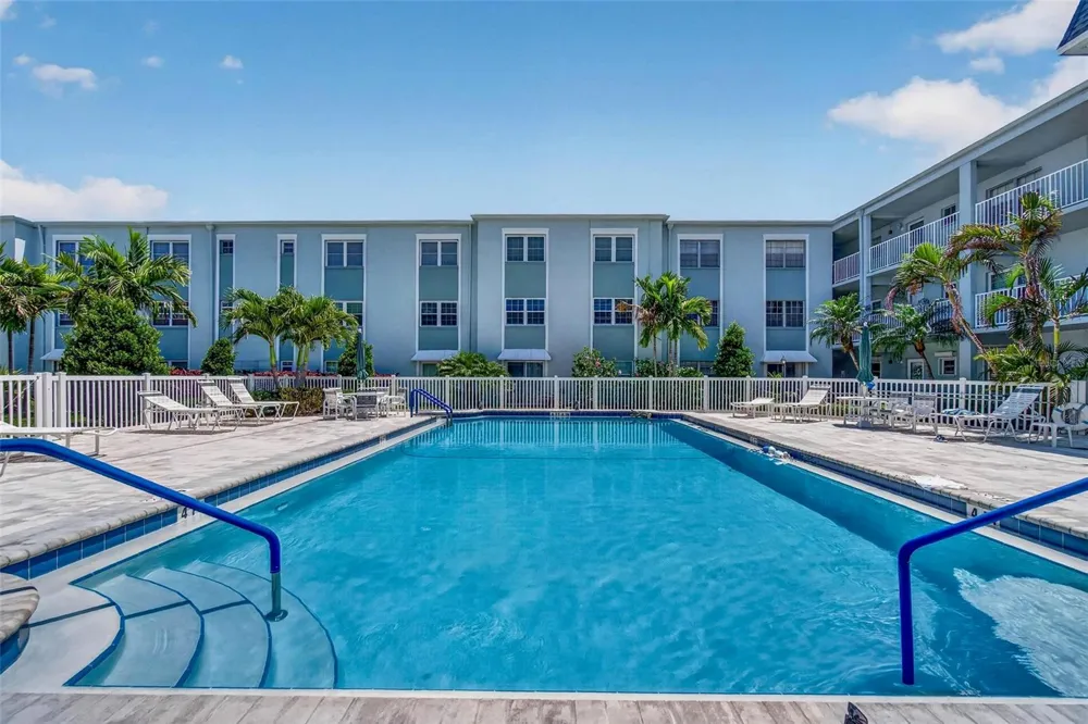 701 POINSETTIA ROAD #308 Belleair, FL 33756
