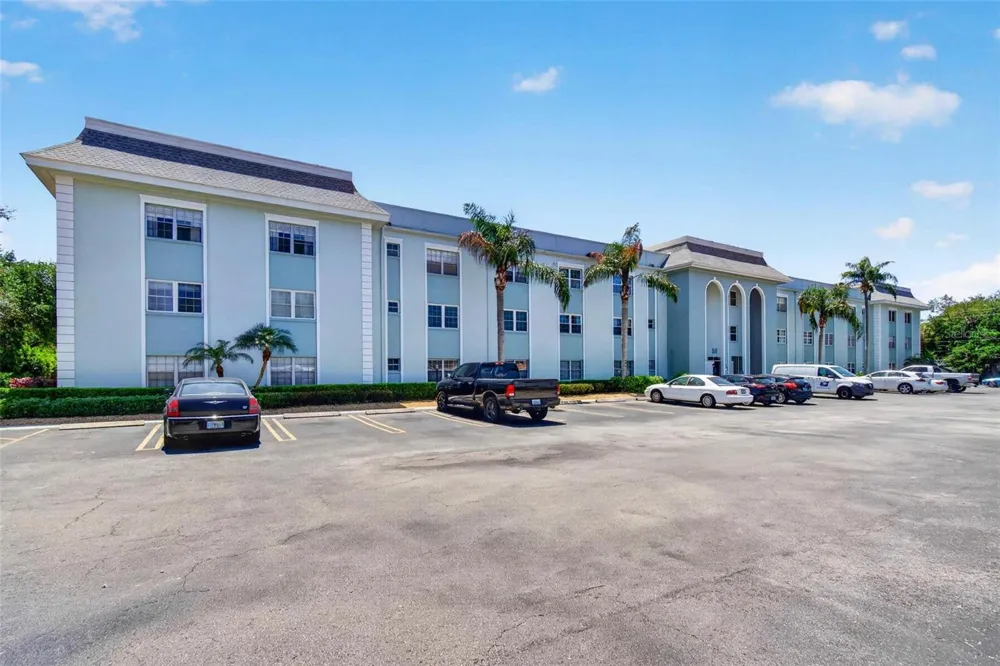 701 POINSETTIA ROAD #308 Belleair, FL 33756