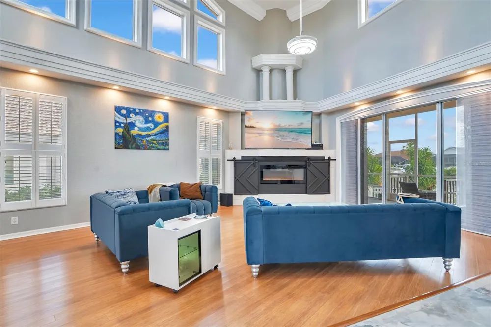 934 SYMPHONY ISLES BOULEVARD Apollo Beach, FL 33572