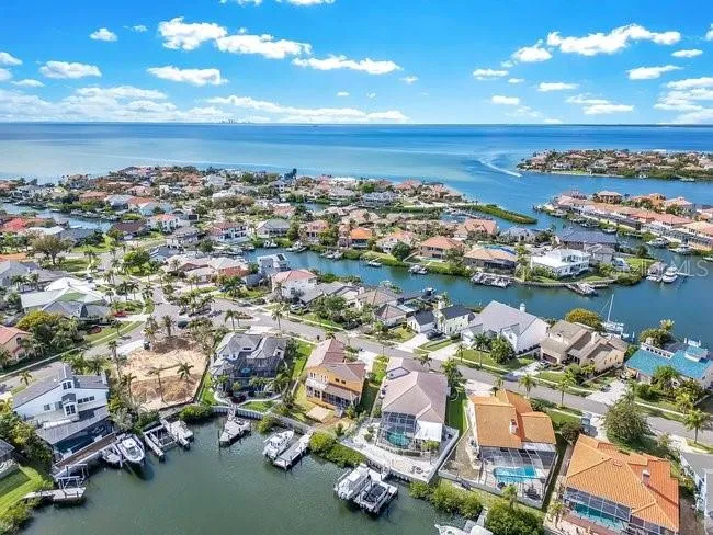 934 SYMPHONY ISLES BOULEVARD Apollo Beach, FL 33572