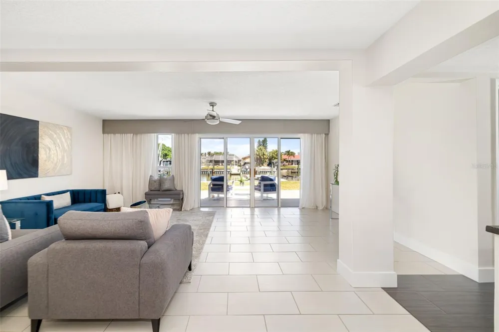 4462 39TH STREET S St Petersburg, FL 33711