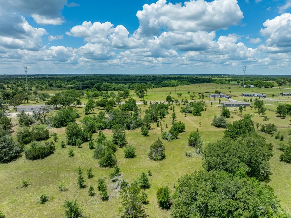 6774 Atakapan Trail Bedias, TX 77831