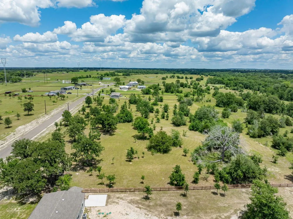 6774 Atakapan Trail Bedias, TX 77831