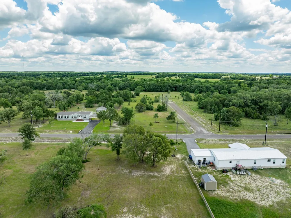 6676 Atakapan Trail Bedias, TX 77831