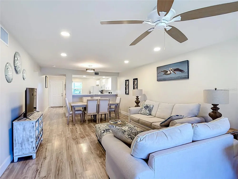 4410 WARREN AVENUE #101 Port Charlotte, FL 33953
