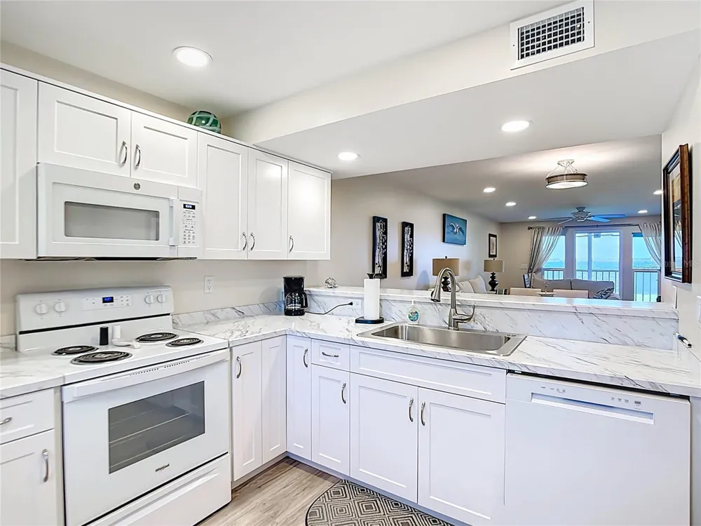 4410 WARREN AVENUE #101 Port Charlotte, FL 33953