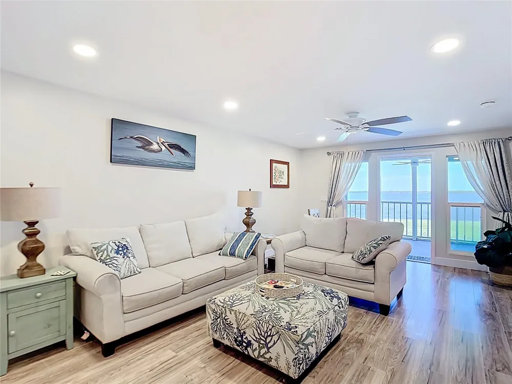 4410 WARREN AVENUE #101 Port Charlotte, FL 33953