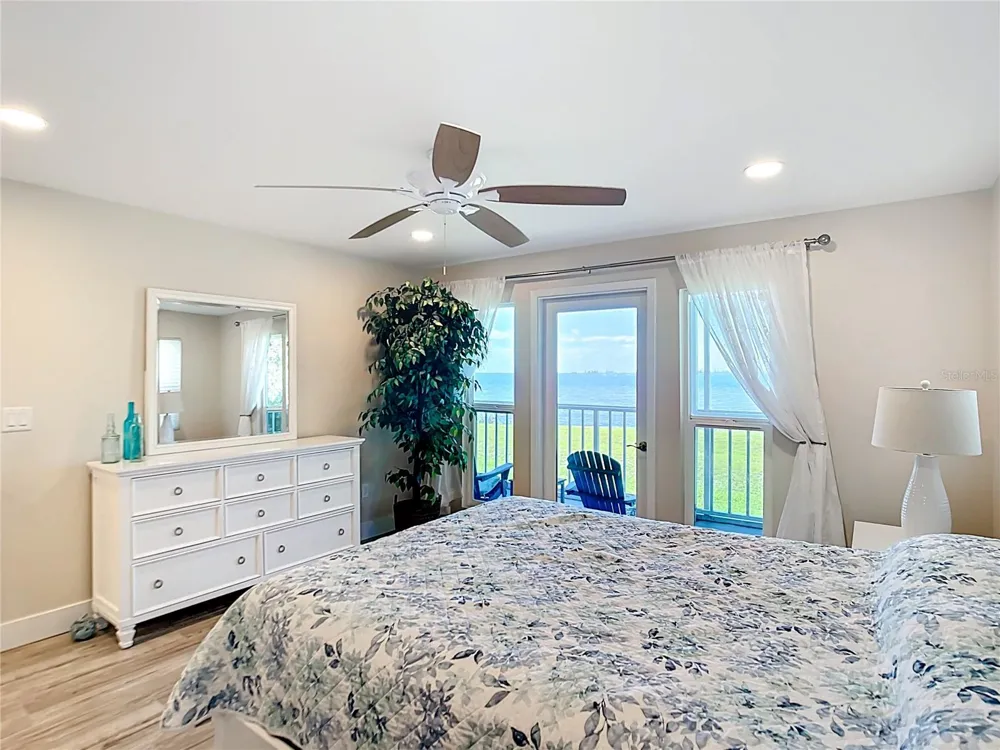 4410 WARREN AVENUE #101 Port Charlotte, FL 33953
