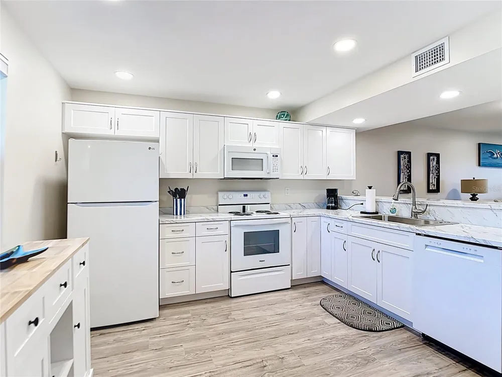 4410 WARREN AVENUE #101 Port Charlotte, FL 33953