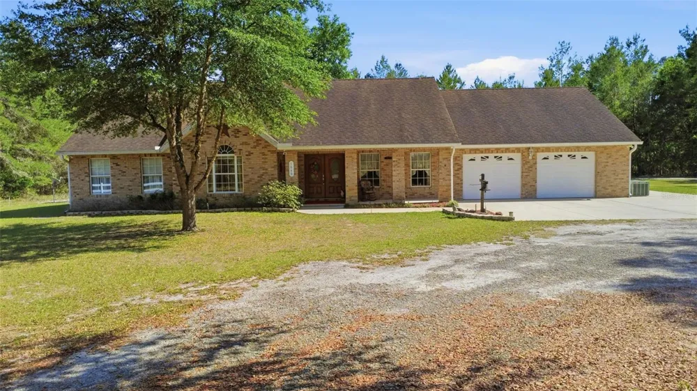1640 RED DOG ROAD De Leon Springs, FL 32130