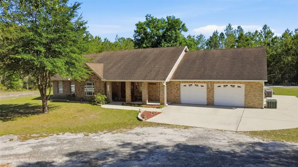 1640 RED DOG ROAD De Leon Springs, FL 32130