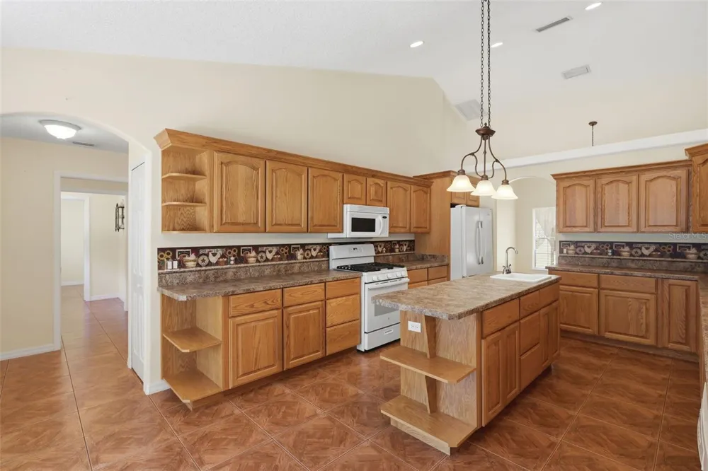 1640 RED DOG ROAD De Leon Springs, FL 32130