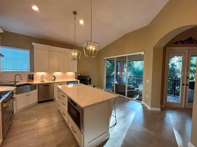 5461 46TH COURT W Bradenton, FL 34210