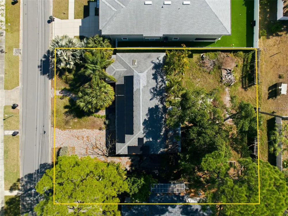 208 48TH AVENUE St Petersburg, FL 33703