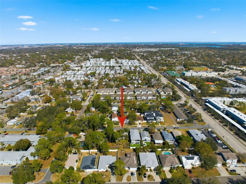 208 48TH AVENUE St Petersburg, FL 33703
