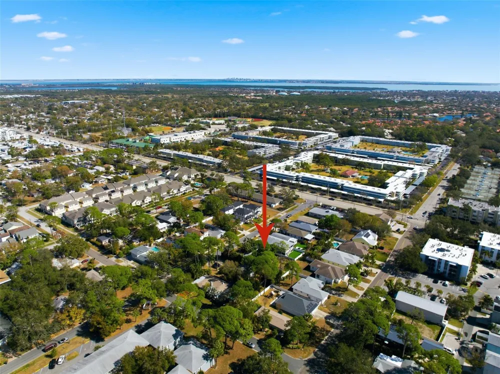 208 48TH AVENUE St Petersburg, FL 33703