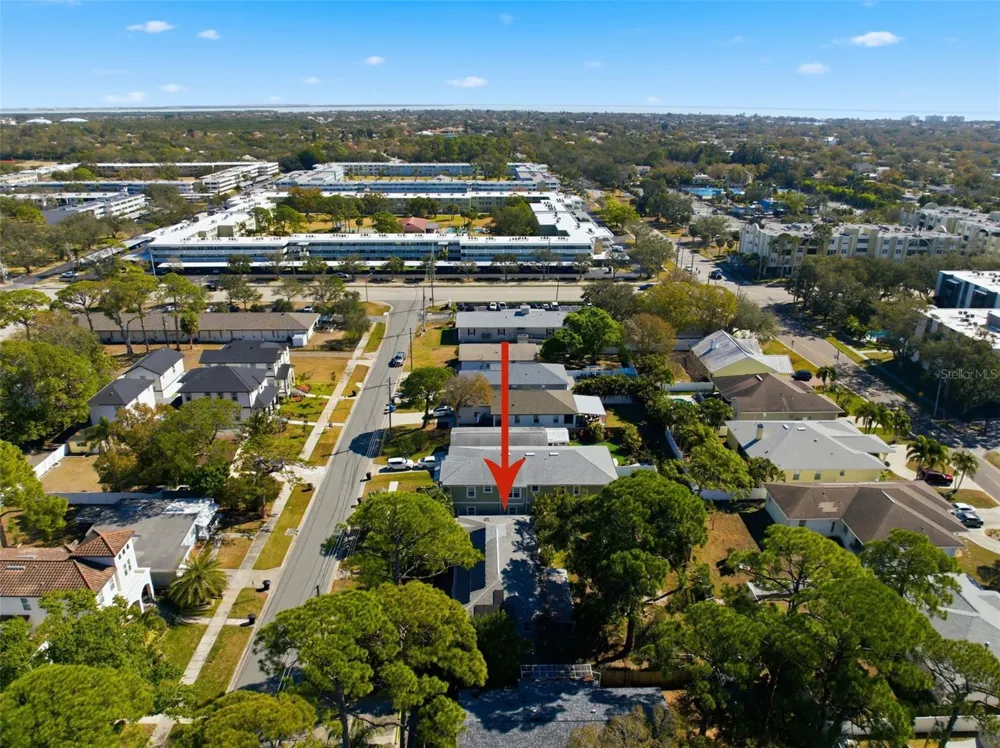 208 48TH AVENUE St Petersburg, FL 33703
