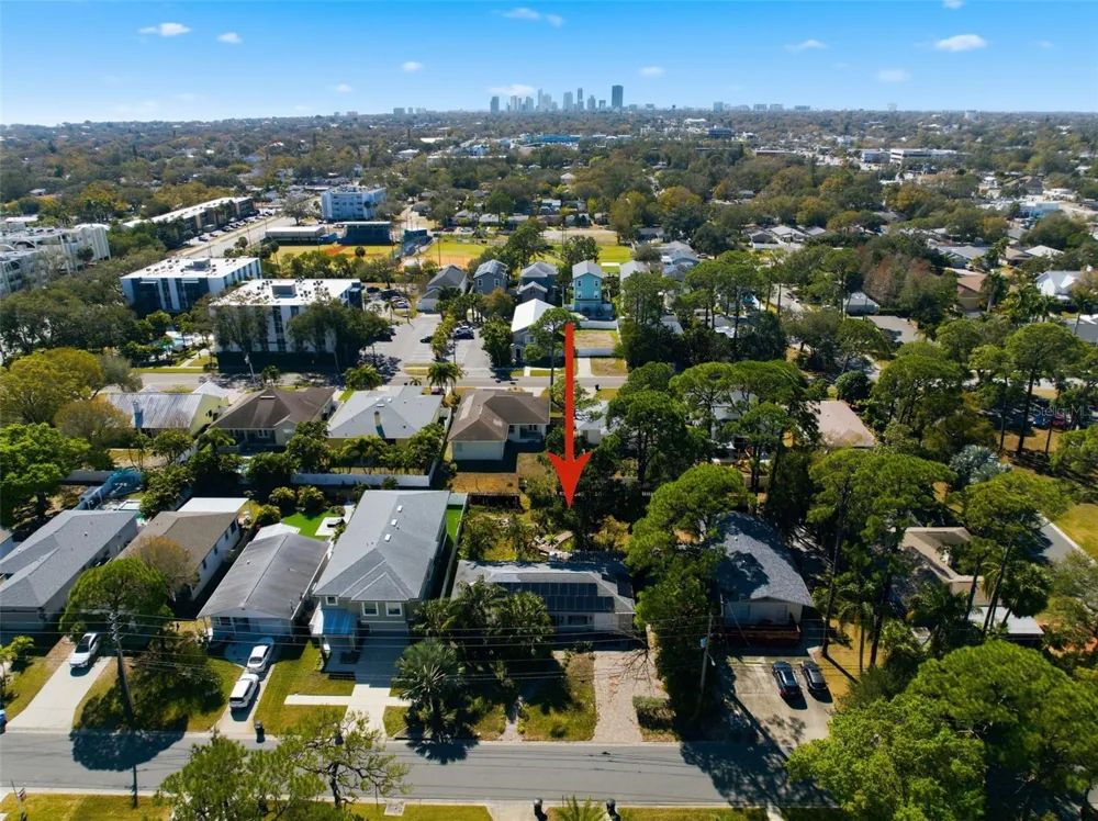 208 48TH AVENUE St Petersburg, FL 33703