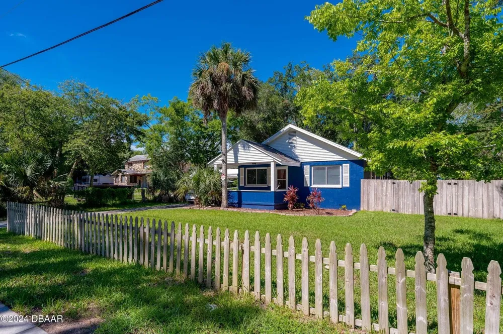 112 CENTER STREET Daytona Beach, FL 32117