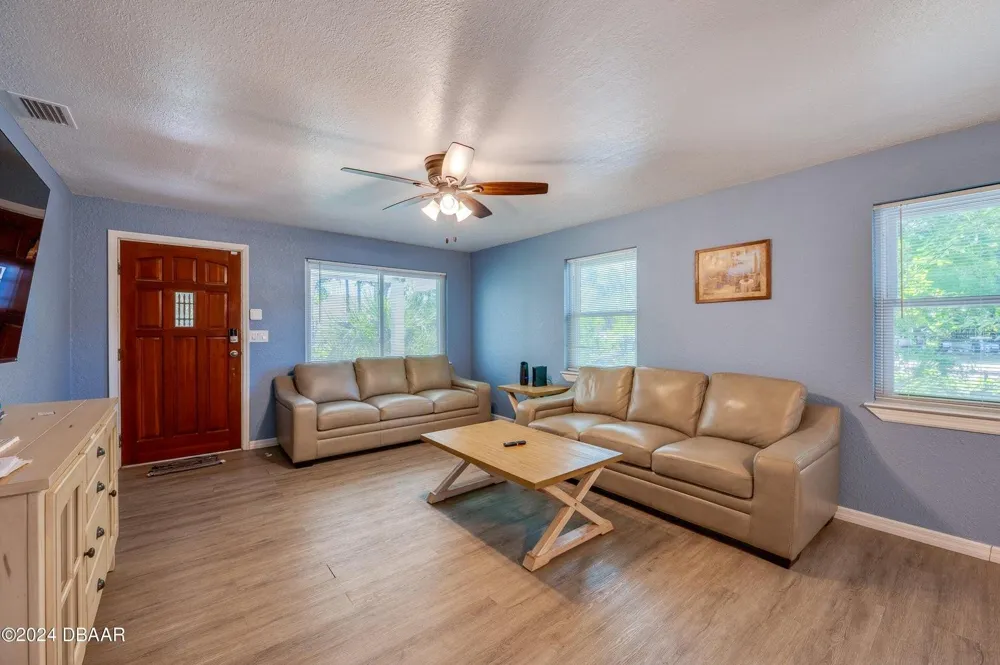 112 CENTER STREET Daytona Beach, FL 32117