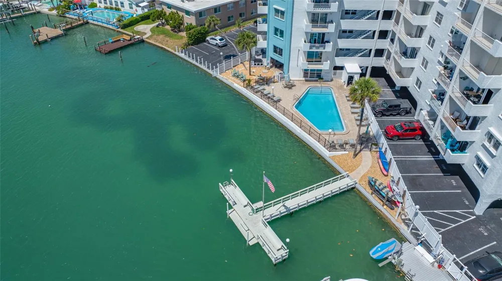 285 107TH AVENUE #306 Treasure Island, FL 33706